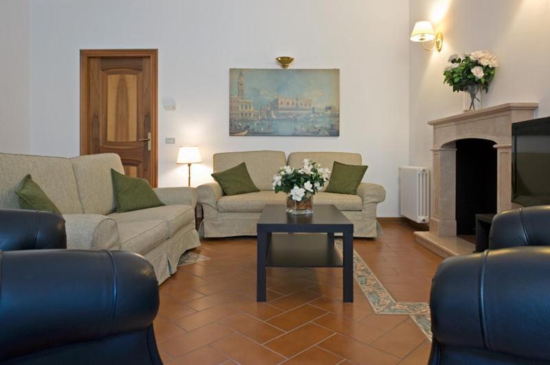 Cerva Fashion District Apartment Milano Eksteriør bilde